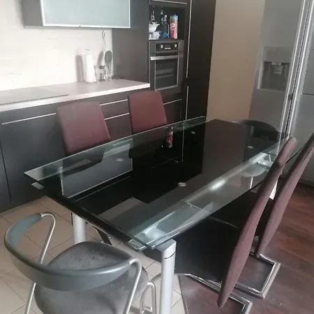 Apartament 3-Pokojowy 68 M , 250 Metrow Do Plazy ,Garaz *
