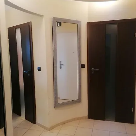 Apartament 3-Pokojowy 68 M , 250 Metrow Do Plazy ,Garaz Apartman Kołobrzeg