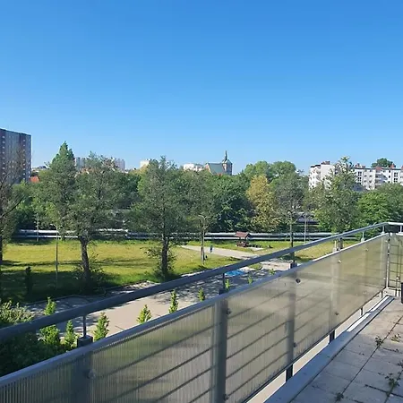 Apartament 3-Pokojowy 68 M , 250 Metrow Do Plazy ,Garaz Kołobrzeg